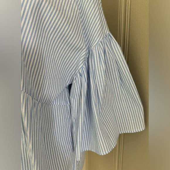 Listicle blue and white striped flutter sleeve peplum top - Picture 2 of 3